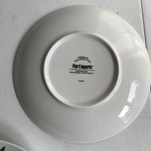 Pier 1 Imports Floral Salad Luncheon Plates - Picture 6 of 7
